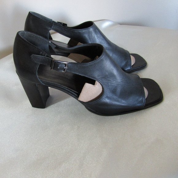 Luca B Calico Size Ladies 7 -1/2 M   Black Leather - Picture 2 of 11